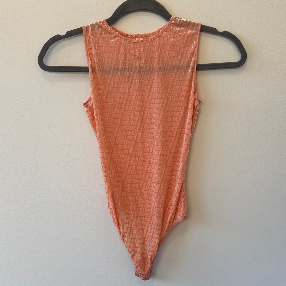 SKIMS Peach Velvet Textured Sleeveless Bodysuit
